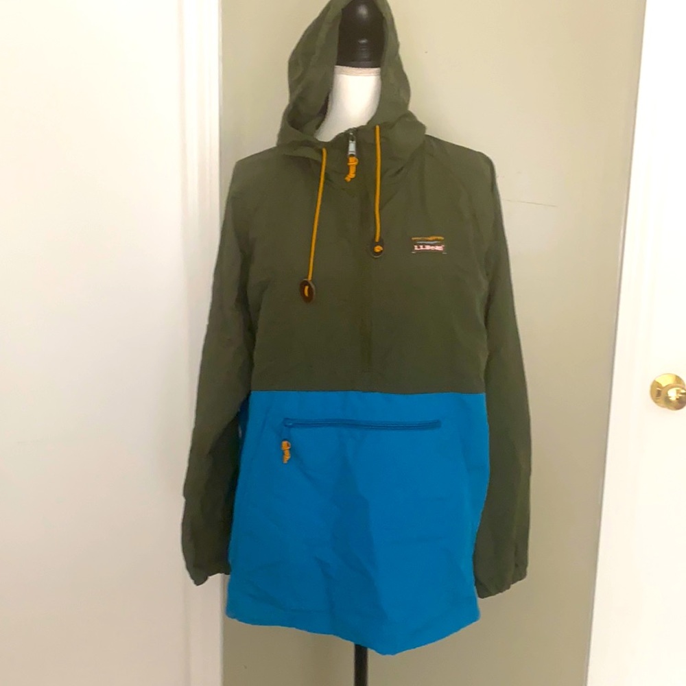 L.L. Bean Women’s Mountain Classic Anorak Size L